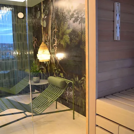 Seaside Residenz 4*